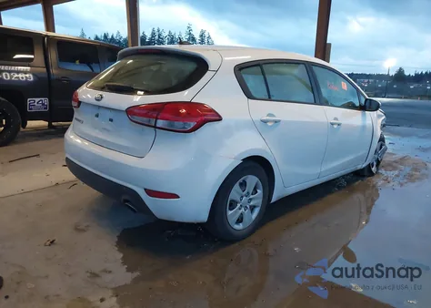 2018 Kia Forte Lx z USA, uszkodzony, nr VIN KNAFK5A86J5772722